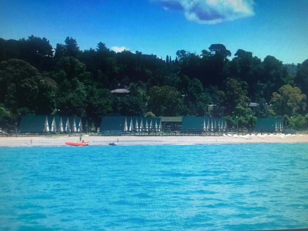Kyalasur Hotel Sukhumi Eksteriør bilde